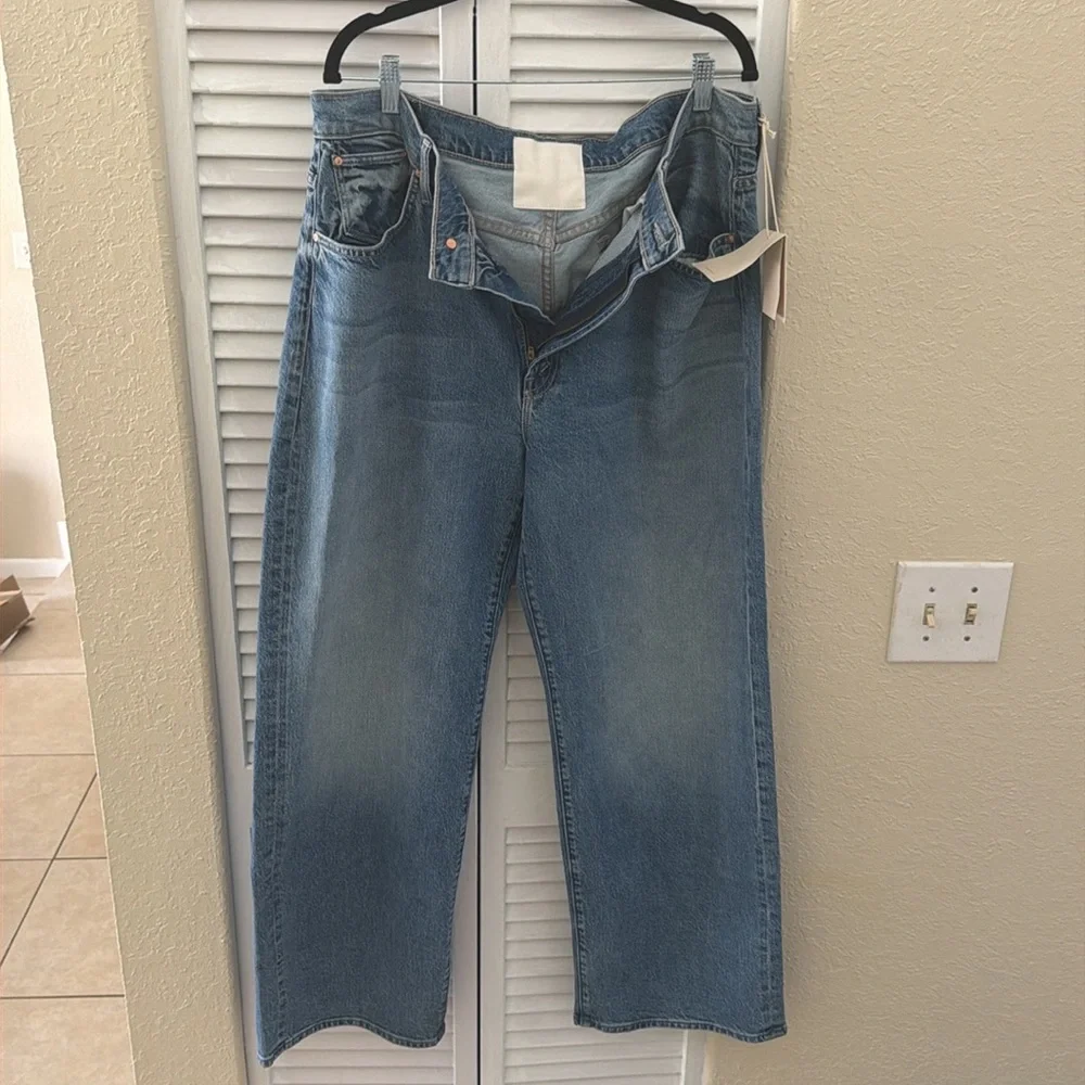 MOTHER The Lil' Dodger Sneak Wide Leg Jeans  NWT 
Strike a Pose Petit size 34 - Picture 4 of 16